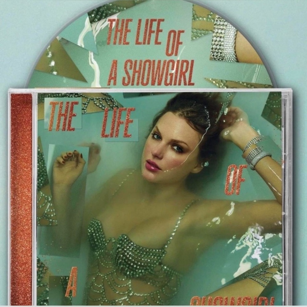Taylor Swift The Life of a Showgirl CD